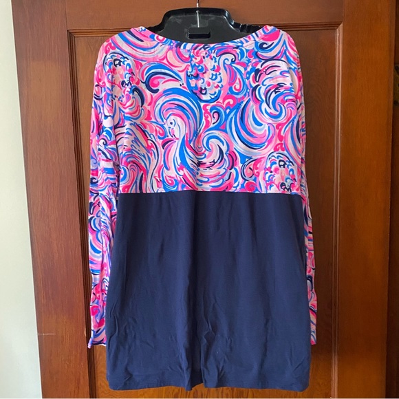 SOLD Lilly Pulitzer Finn long sleeve - Picture 3 of 5